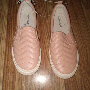 Girl size 4 pink slip-ons